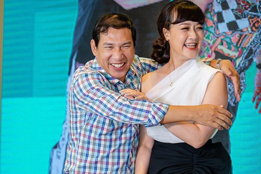 [ẢNH] Danh hài Quang Thắng ở tuổi 52: Sự nghiệp thành công, hôn nhân viên mãn bên người vợ trẻ