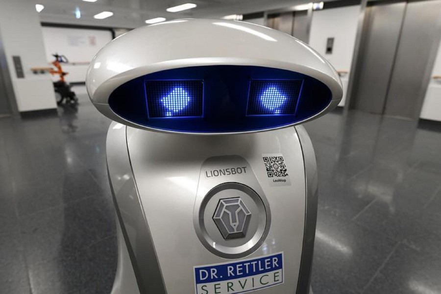 [ẢNH] Robot giúp con người trong cuộc chiến chống đại dịch Covid-19