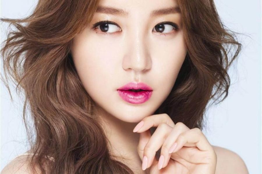 [ẢNH] Hành trình nhan sắc từ đẹp tự nhiên đến 'xấu nhân tạo' của nữ diễn viên Yoon Eun Hye
