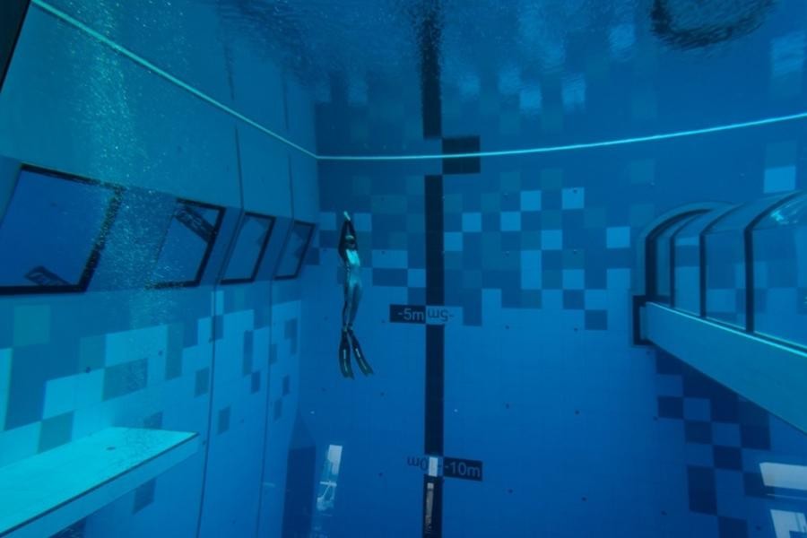 [ẢNH] Cận cảnh bể lặn sâu nhất thế giới mở cửa tại Dubai