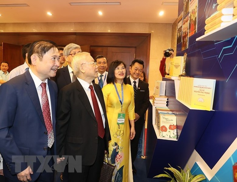 Hình ảnh Tổng Bí thư Nguyễn Phú Trọng dự lễ kỷ niệm 60 năm Bác Hồ gặp mặt đội ngũ trí thức