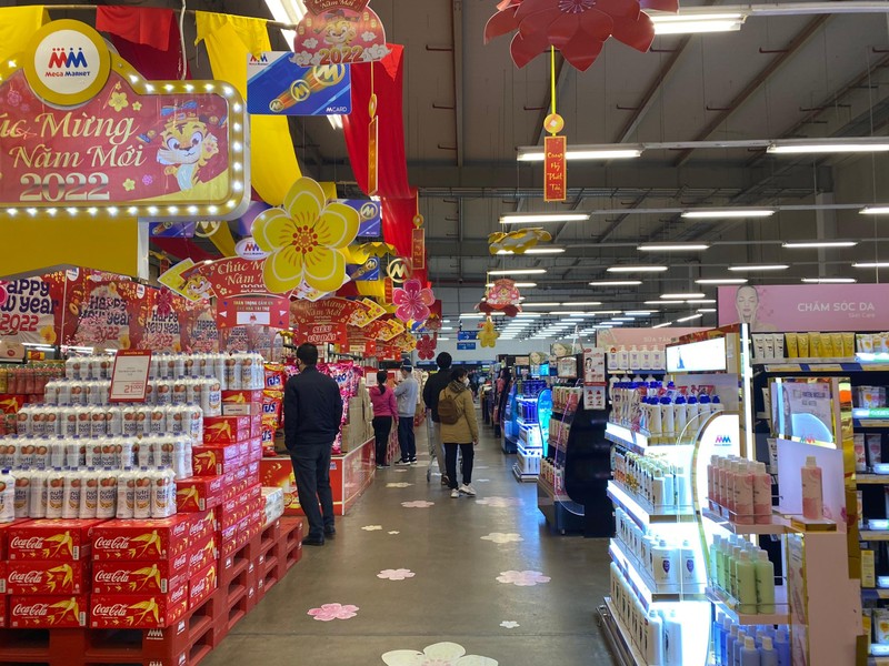 Cận cảnh siêu thị, chợ tại Hà Nội mùng 5 Tết Nguyên đán