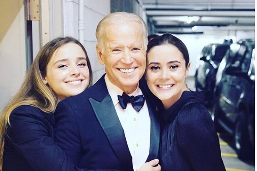 [Ảnh] Cháu gái Finnegan - “vũ khí bí mật” của ông Joe Biden