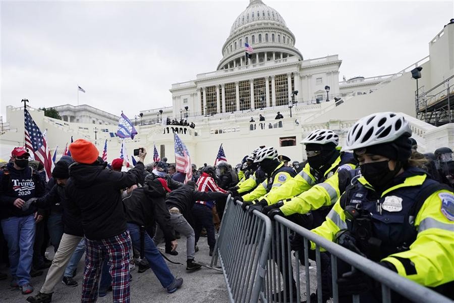 [Ảnh] Toàn cảnh Washington của Mỹ giới nghiêm vì biểu tình bạo loạn tại tòa nhà Quốc hội
