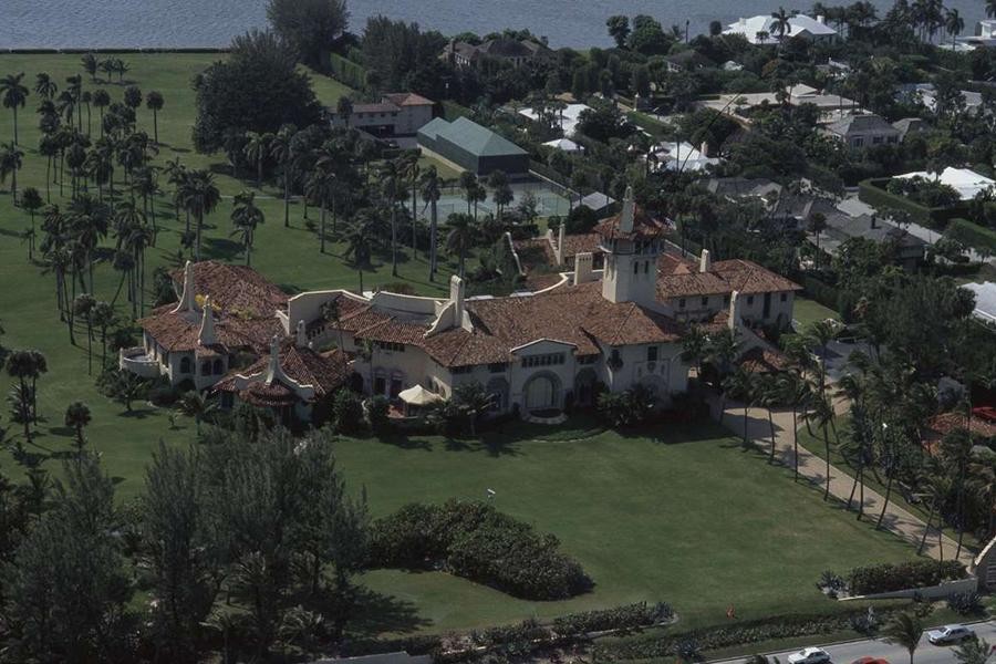 [Ảnh] Tại sao bãi đỗ trực thăng ở khu Mar-a-Lago của ông Donald Trump lại bị phá dỡ? 