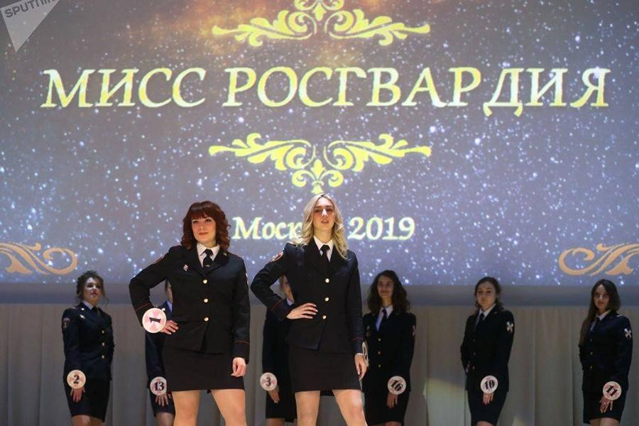 [Ảnh] 12 người đẹp lọt vào vòng chung kết “Hoa hậu quản giáo” Liên bang Nga