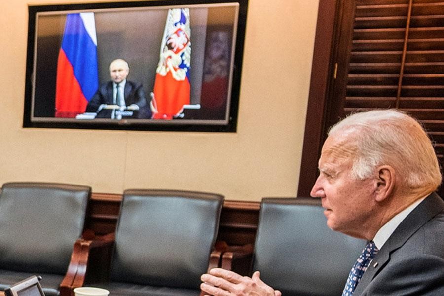 Hai giờ hội đàm căng thẳng giữa hai Tổng thống Biden - Putin