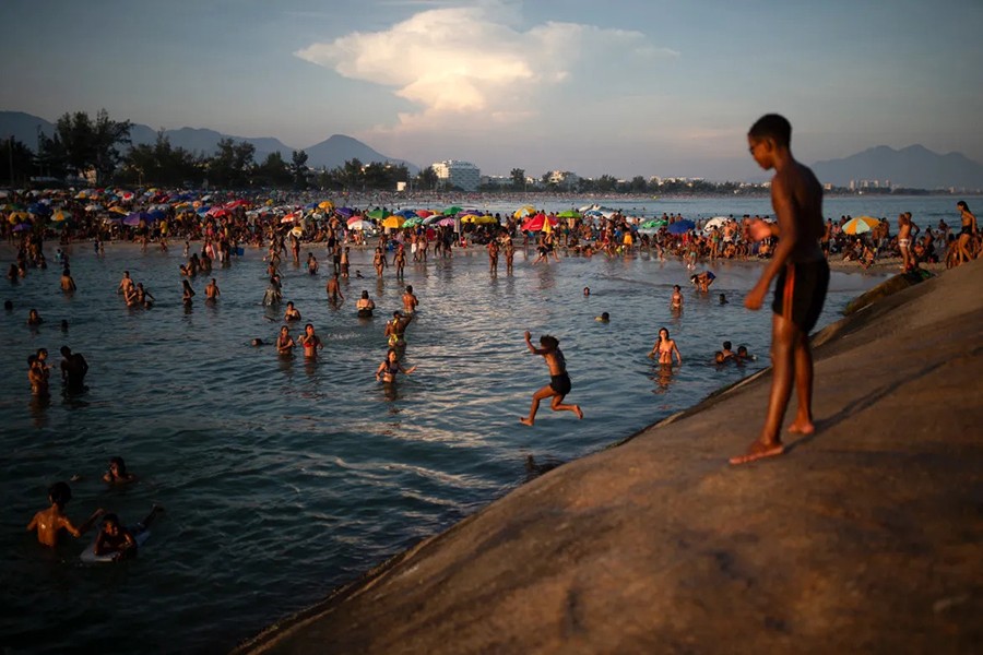 Rio de Janeiro nắng nóng kỷ lục, cảm giác nhiệt lên tới 62,3 độ C