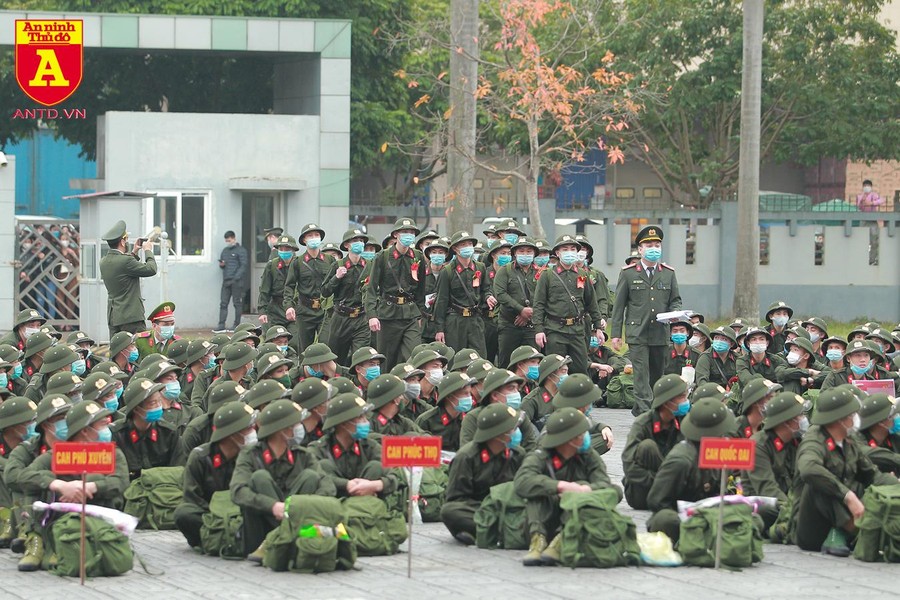 Tân binh Công an rạng rỡ trong ngày hội tòng quân