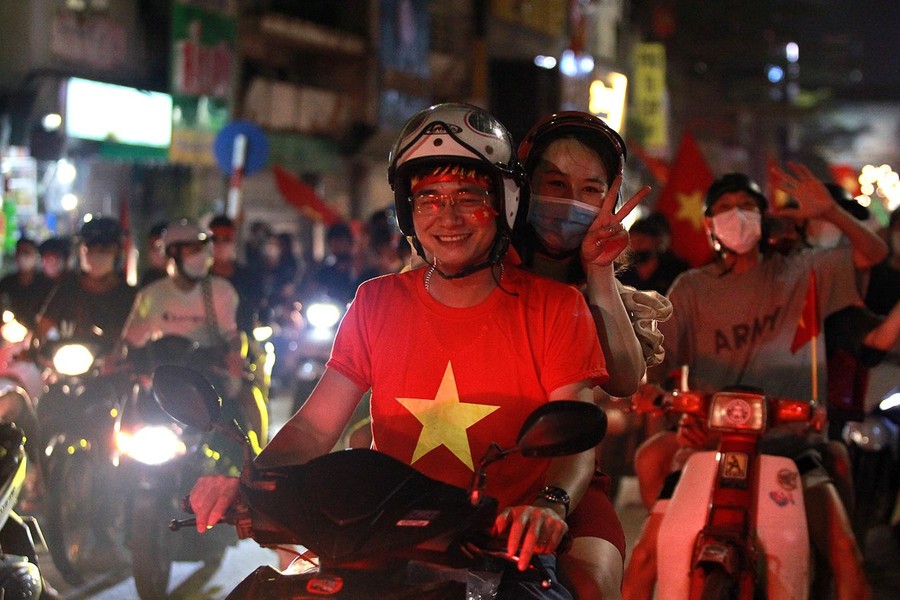 Người dân Thủ đô mừng chiến thắng của U23 Việt Nam