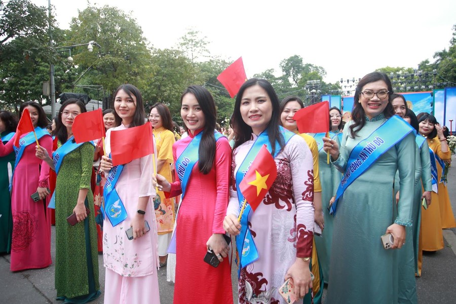 Lan toả giá trị truyền thống qua Lễ hội Áo dài du lịch Hà Nội