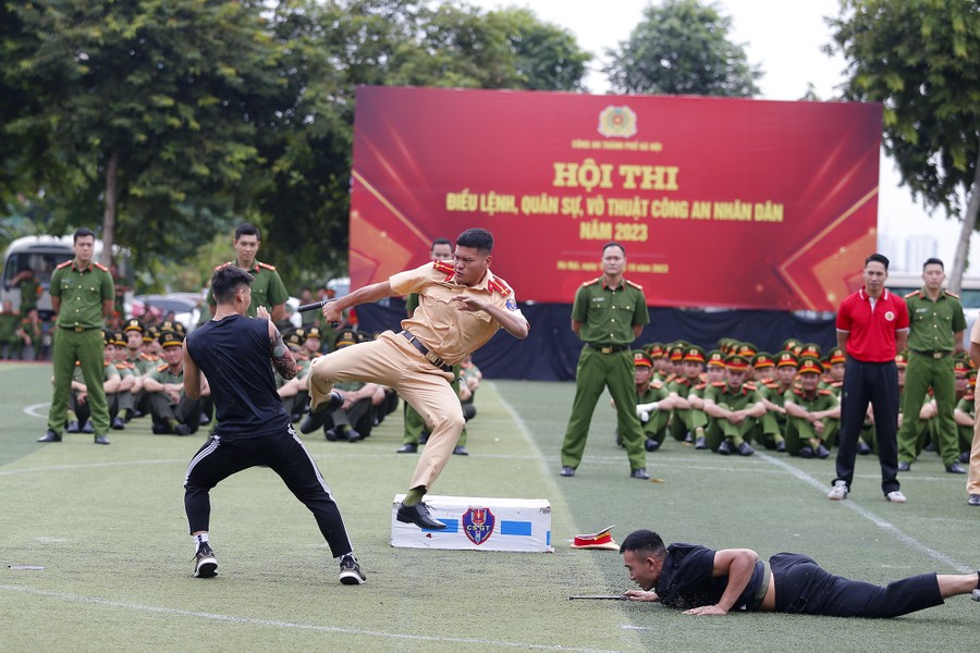 Những hình ảnh ấn tượng tại Hội thi Điều lệnh, quân sự, võ thuật của Công an Hà Nội