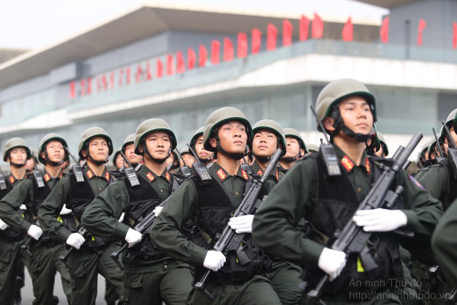 Những hình ảnh đẹp tại Lễ diễu binh, diễu hành kỷ niệm 50 năm lực lượng Cảnh sát cơ động