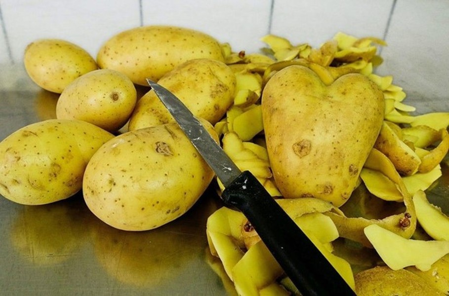 Nano kháng khuẩn trong phẫu thuật có nguồn gốc từ vỏ khoai tây