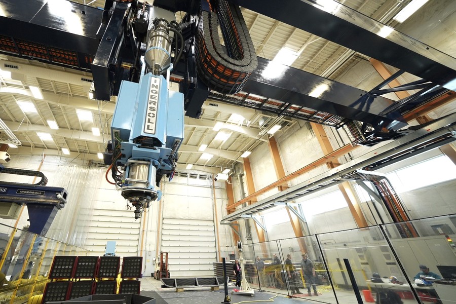 Ra mắt máy in 3D lớn nhất thế giới