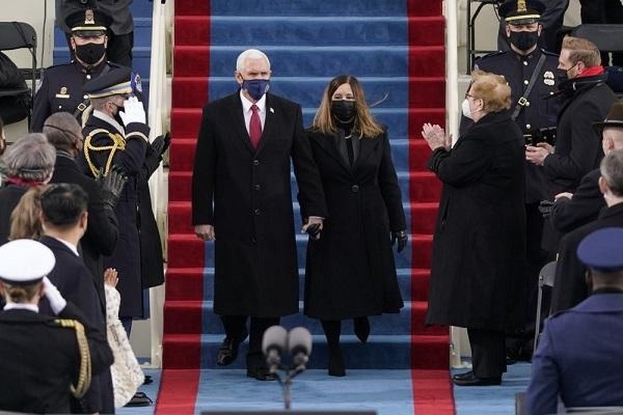 [ẢNH] Ông Joe Biden tuyên thệ trở thành Tổng thống thứ 46 của Mỹ