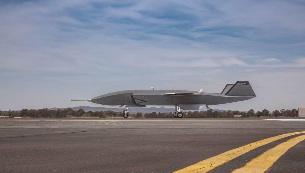 [ẢNH] UAV chiến đấu đầu tiên của Australia bay thử thành công