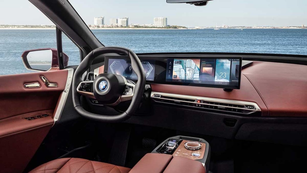 [ẢNH] BMW iX sắp ra mắt: Đối thủ nặng ký của Tesla Model X