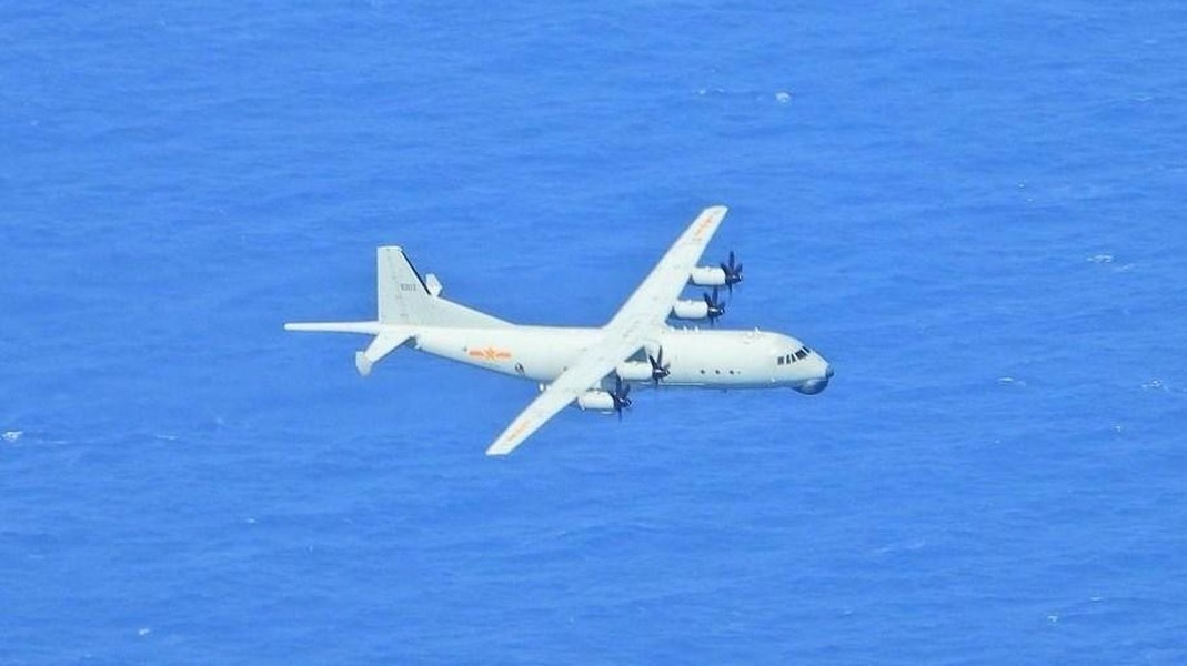 [ẢNH] Trung Quốc triển khai máy bay đông chưa từng có đến gần Đài Loan
