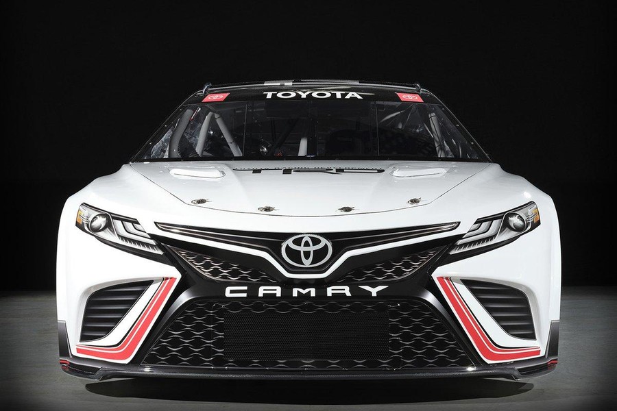 [ẢNH] Khám phá phiên bản xe đua mạnh 600 mã lực của Toyota Camry