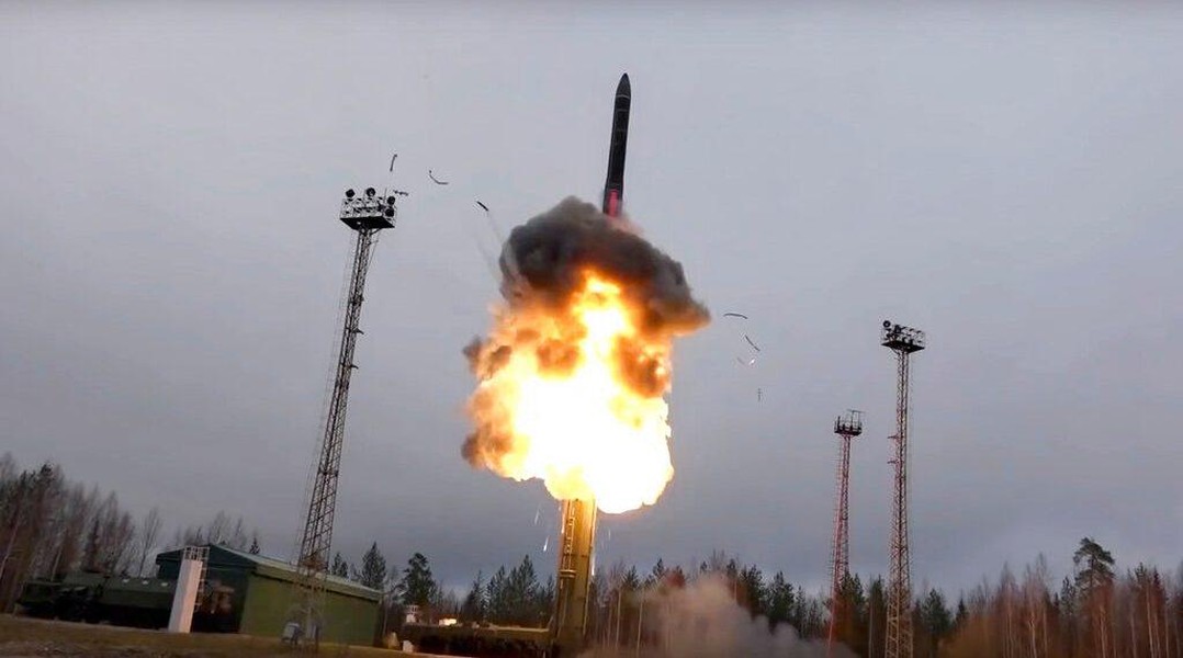 [ẢNH] Tổng thống Putin tuyên bố sắp hoàn thành thử nghiệm tên lửa phòng không S-500
