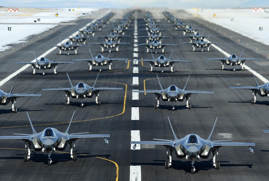 [ẢNH] Mỹ quan ngại UAE để Trung Quốc tiếp cận tiêm kích F-35