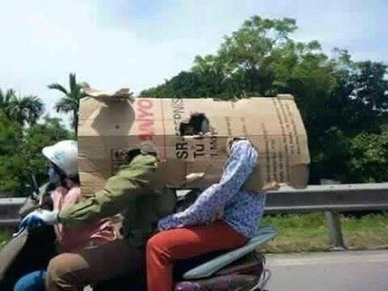 [ẢNH] 1.001 cách chống nóng “bá đạo” của người Việt
