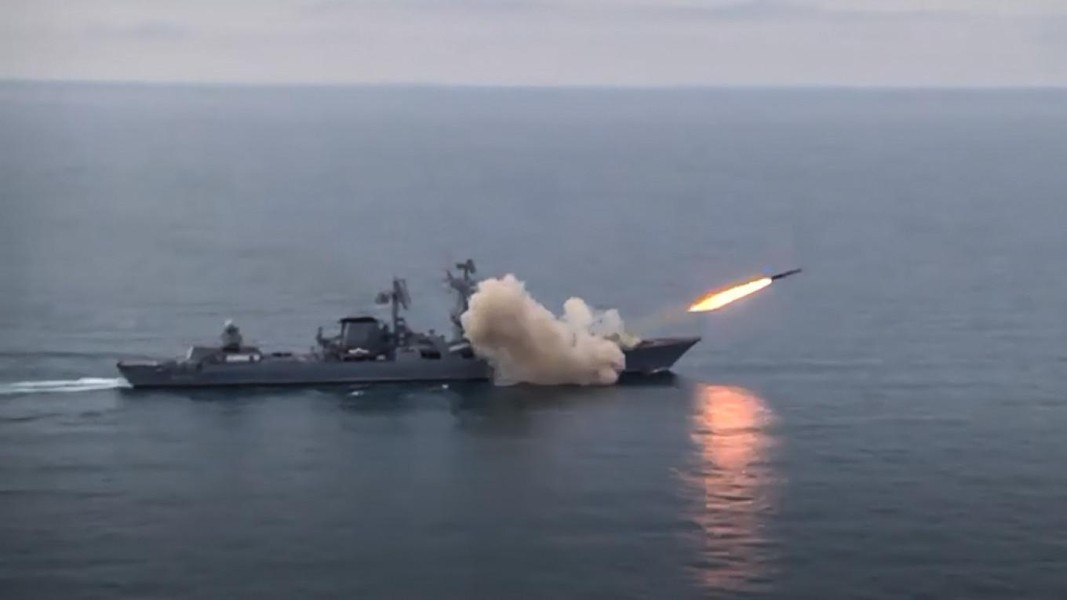 Moscow: Nga rút quân, Ukraine cũng đừng mong chiếm lại đảo Rắn