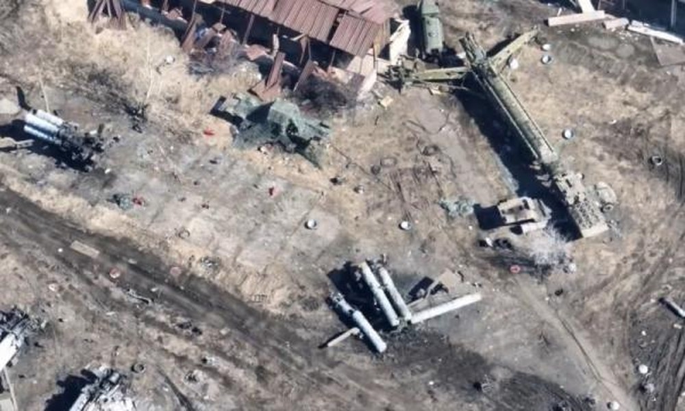 Mi-17 Slovakia ‘hành quân bộ’ sang giúp Ukraine chống Nga
