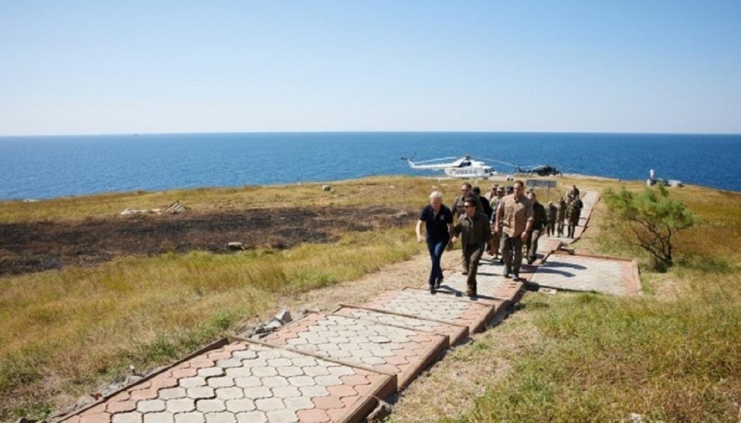 Ukraine nhận đòn hủy diệt nếu chiếm lại đảo Rắn?