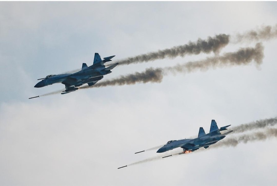 Ukraine dốc toàn lực tái chiếm Kherson: Nga bày binh bố trận đợi sẵn?