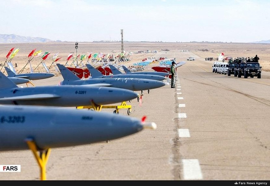 Nga mua 300 UAV Iran: Pháo M142 HIMARS Mỹ sẽ bị quét sạch ở Ukraine?