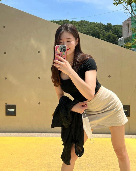 Đường cong nóng bỏng của mỹ nhân yoga Hàn Quốc Kim Sung-hee