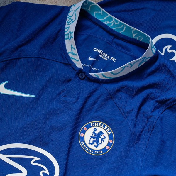 Ngắm áo đấu lạ mắt của Chelsea mùa tới