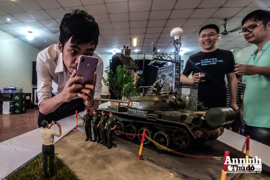[ẢNH] Cận cảnh những khí tài quân sự khủng mang theo bao ký ức hào hùng ở Hà Nội