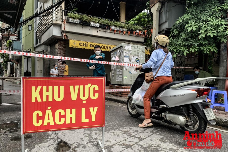  [ẢNH] Hà Nội: Mở rộng vùng phong tỏa ở Giáp Bát vì 4 lái xe đường dài từ TP Hồ Chí Minh dương tính