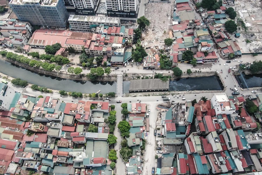 Nhìn từ flycam cây cầu qua sông Lừ 10 năm bị lãng quên ở quận Hoàng Mai