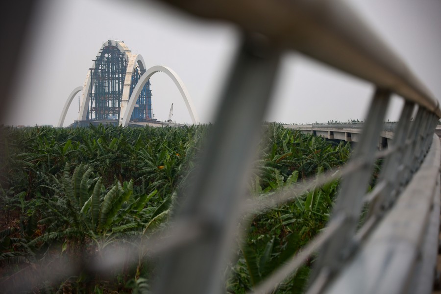 Nhìn từ flycam cầu vòm thép cao nhất Việt Nam với thiết kế độc đáo bắc qua sông Đuống