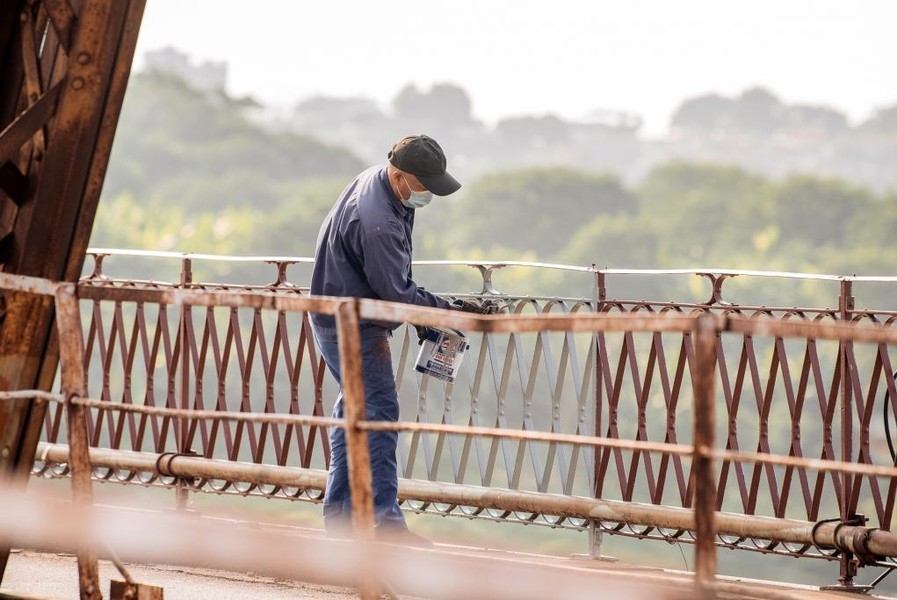 Cầu Long Biên chuẩn bị “thay áo mới”