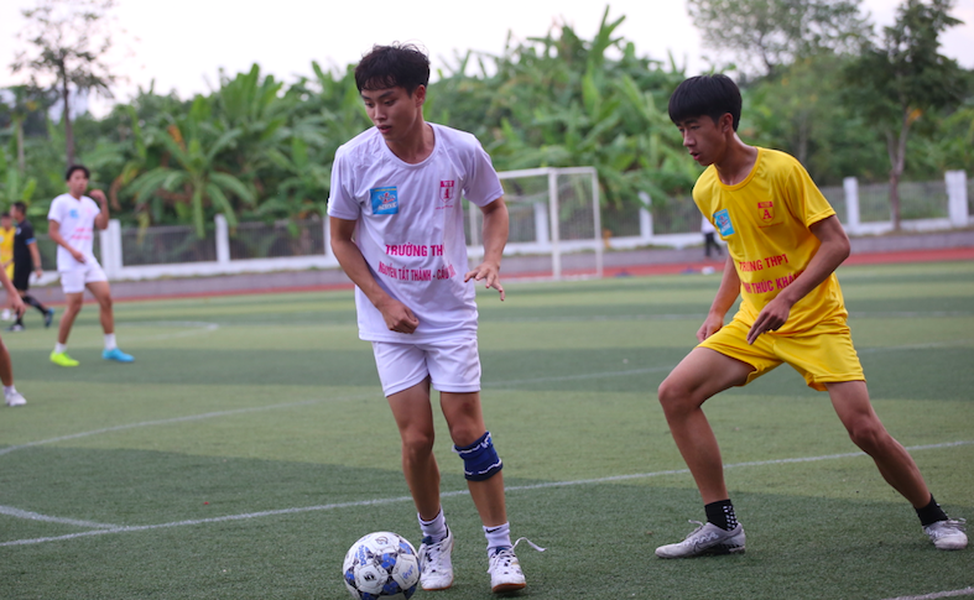 8 màn chạm trán đáng chú ý nhất giải bóng đá học sinh THPT Hà Nội ngày 4-12