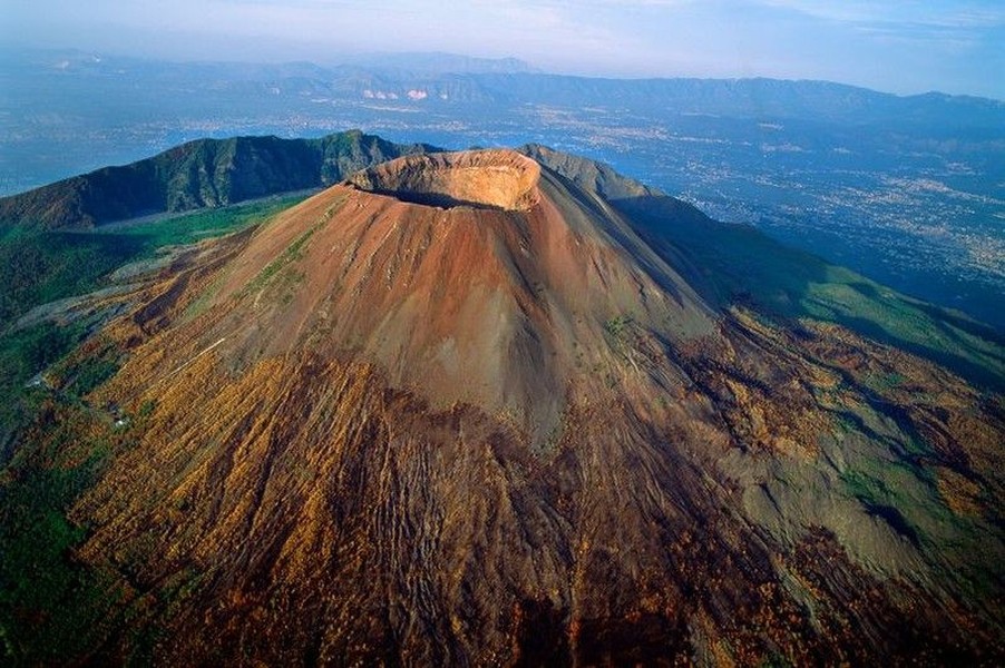 Điểm tên những ngọn núi lửa lớn nhất thế giới