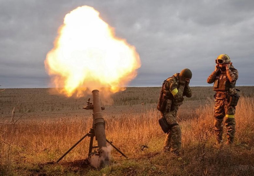 Cận cảnh tiền tuyến khốc liệt trong cuộc xung đột Nga - Ukraine