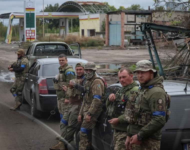 Cận cảnh tiền tuyến khốc liệt trong cuộc xung đột Nga - Ukraine