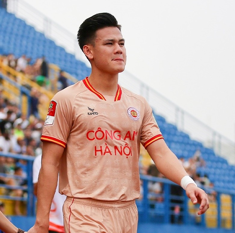 HLV Troussier gạch tên tiền vệ CLB Công An Hà Nội ở ĐT Việt Nam Làm thế nào để cải thiện đội tuyển?
