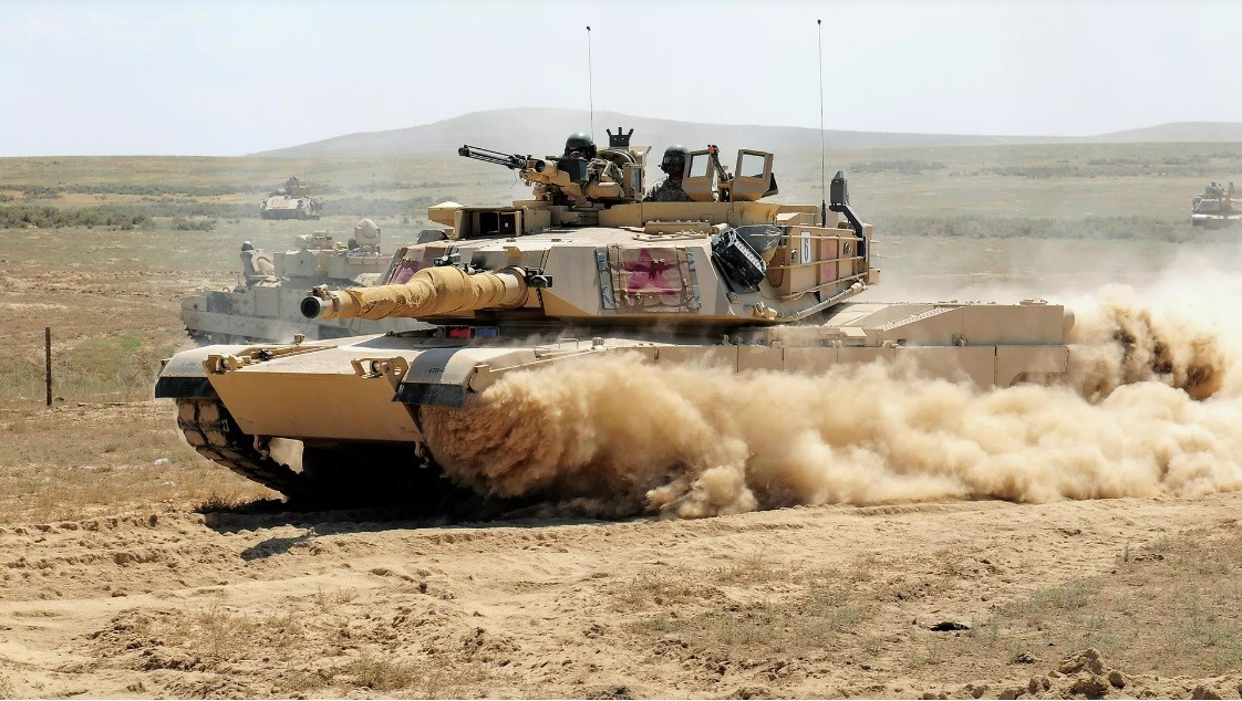 Thay vì biến thể cũ, Mỹ đã chuyển xe tăng M1A2 Abrams hiện đại tới Đông Âu ảnh 1