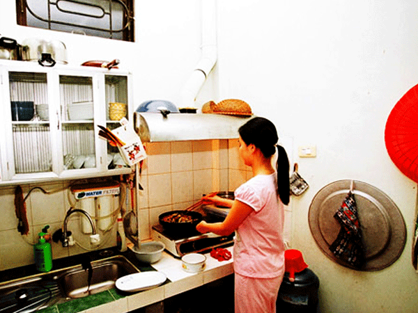 Thuê giúp việc "ngoại" tiện nhiều, nhưng cũng lắm phiền toái ảnh 1