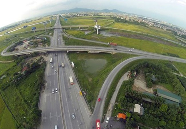 Tăng cường bảo đảm an toàn giao thông cao tốc Nội Bài-Lào Cai ảnh 1 Tăng cường bảo đảm an toàn giao thông cao tốc Nội Bài-Lào Cai ảnh 1