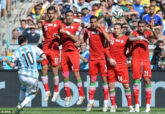Lóe sáng phút bù giờ, Messi đưa Argentina vào vòng 16 đội ảnh 2 Lóe sáng phút bù giờ, Messi đưa Argentina vào vòng 16 đội ảnh 2