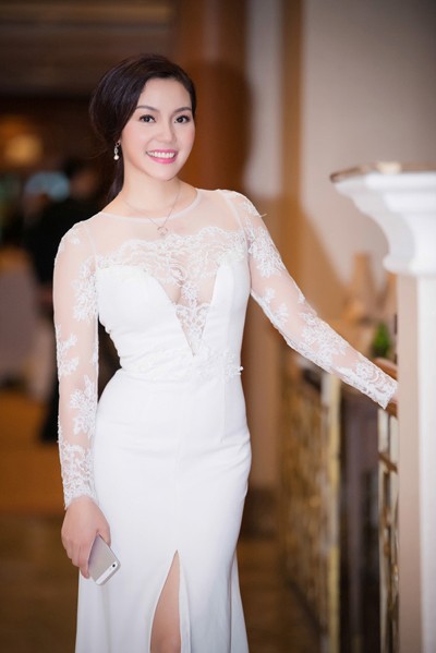 Ca sĩ Ngọc Anh khoe dáng nuột nà, quyến rũ ảnh 4 Ca sĩ Ngọc Anh khoe dáng nuột nà, quyến rũ ảnh 4