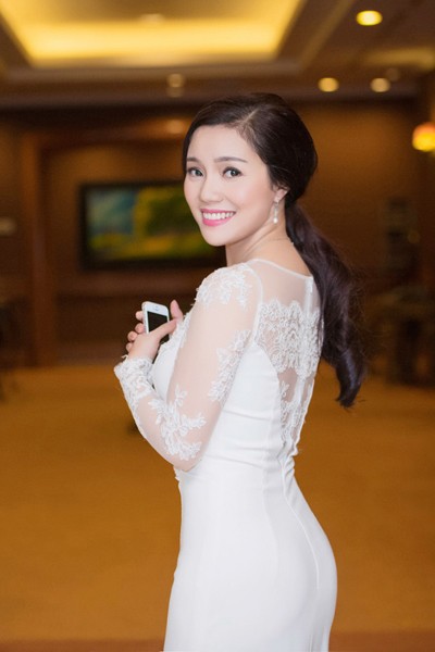 Ca sĩ Ngọc Anh khoe dáng nuột nà, quyến rũ ảnh 7 Ca sĩ Ngọc Anh khoe dáng nuột nà, quyến rũ ảnh 7